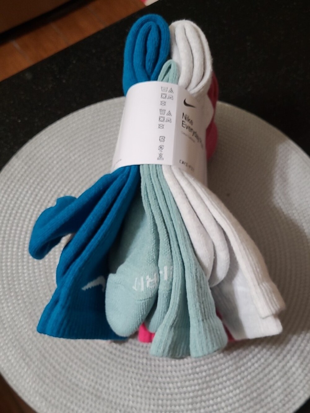 Nike Unisex Crew Athletic Socks - Picture 3 of 5